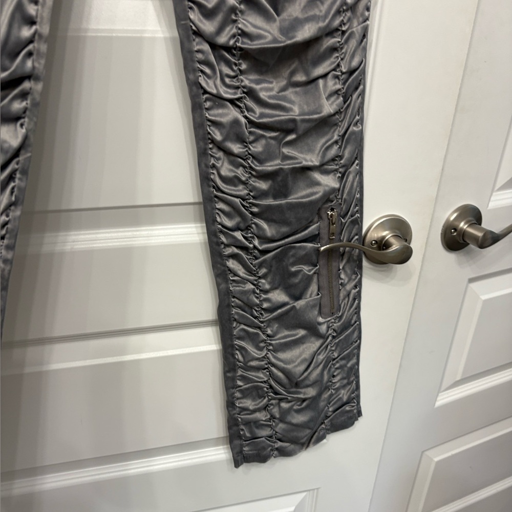 7 Express Vintage Y2K Silver Ruched Cargo Pants - Picture 7 of 15